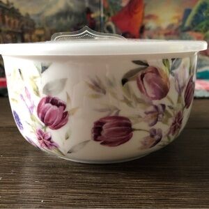 Grace Pantry fine porcelain tulip flowers vented covered bowl in size small.